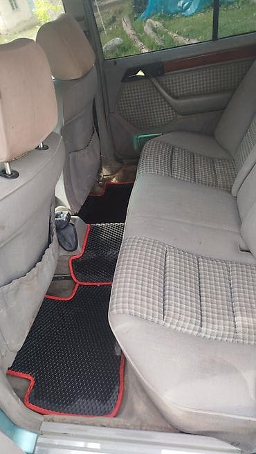 решетка для: Mercedes-Benz W124: 1991 г., 2.2 л, Ручные, Дизель, Седан — 6