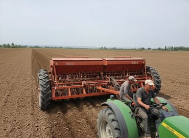Пружинная зерновая сеялка навесная/прицепная для трактора -