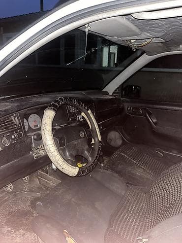 Унаа: Volkswagen Golf: 1996 г., 1.8 л, Кол менен иштөөчү, Бензин, Хетчбек — 6
