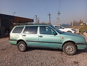 volvo 940: Volkswagen Golf Variant: 1994 г., 1.8 л, Универсал — 1