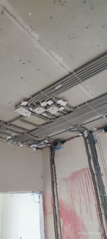 Сантехнические работы: Электрик | Прокладка, замена кабеля Больше 6 лет опыта — 1