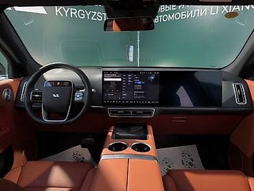 машина кроссовер: Lixiang L7: 2025 г., 1.5 л, Автомат, Гибрид, Кроссовер — 6