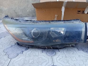 туманники хонда: Комплект передних фар Toyota 2016 г., Б/у, Оригинал — 4