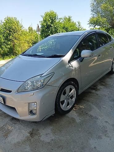 li 9 max: Toyota Prius: 2013 г., 1.8 л, Автомат, Гибрид — 9