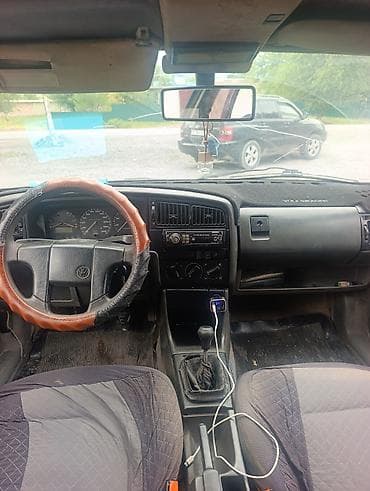 Транспорт: Volkswagen Passat: 1990 г., Седан — 10