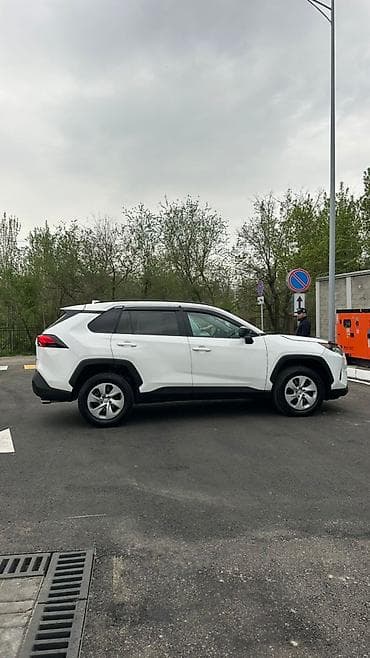 бишкек авто салон: Toyota RAV4: 2019 г., 2.5 л, Автомат, Бензин, Кроссовер — 4