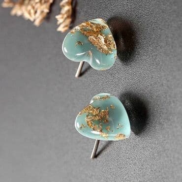 пышное фатиновое свадебное платье: Серьги - гвоздики НС в форме сердца – стильное и нежное украшение для — 3