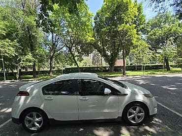 гене: Chevrolet Volt: 2013 г., Гибрид, Хэтчбэк — 3