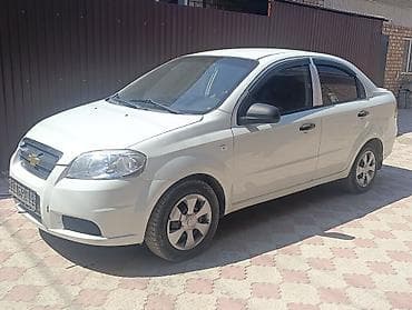 шевралетта машына: Chevrolet Aveo: 2010 г., Кол менен иштөөчү, Бензин, Седан — 1