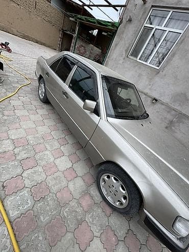 машина мерс с: Mercedes-Benz W124: 1993 г., 2 л, Механика, Бензин, Седан — 6