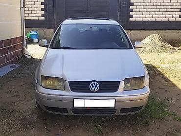 Volkswagen Bora: 2000 г., 2 л, Автомат, Бензин, Седан