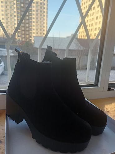 Мырзалардын бут кийими: Полусапоги, демисизонные, удобные, качетвенные. Одевала 2 раза — 1