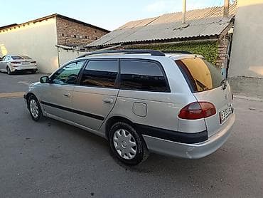 Унаа: Toyota Avensis: 2001 г., 2 л, Кол менен иштөөчү, Дизель, Универсал — 10