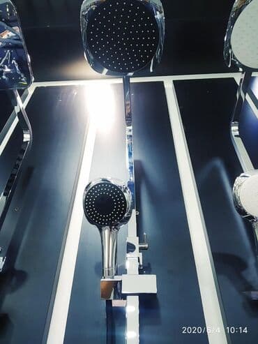 стеллаж для косметики: Душевная стойка цвет черный №4337А63N наш адрес АЮ GRANDул Чокана — 4