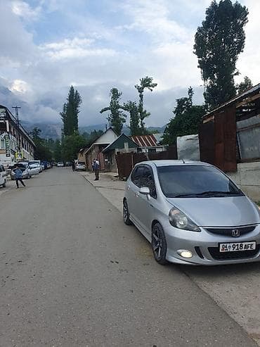 Транспорт: Honda Fit: 2004 г., 1.5 л, Автомат, Бензин, Хэтчбэк — 2