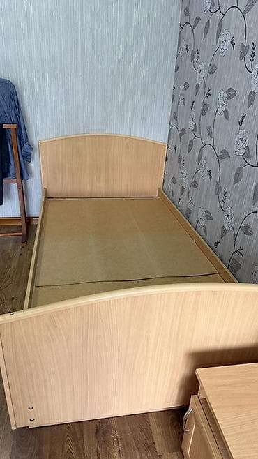 bunk bed: Односпальная кровать, Каркас без матраса, длина - 200 см — 1