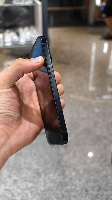 айфон13про: IPhone 16 Pro, Б/у, 256 ГБ, Black Titanium, Защитное стекло, Чехол, 89 % — 2