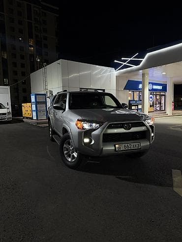 Toyota 4Runner: 2021 г., 4 л, Автомат, Бензин, Внедорожник