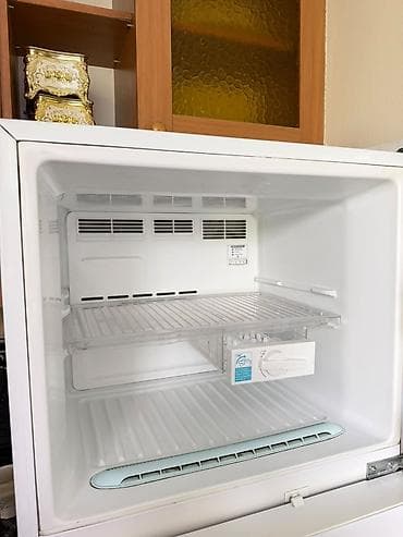 Холодильник LG, двухкамерный, с верхней морозильной камерой. Основные — 5