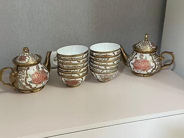 форфор: Фарфоровый чайный сервиз с восточным орнаментом и золотым декором — 1