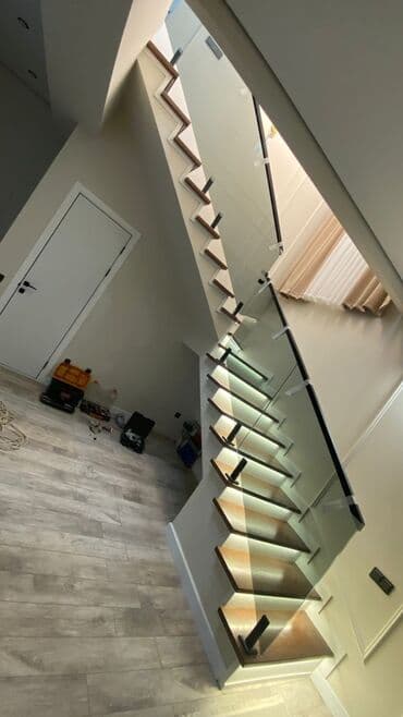 срочно дом: Деревянная лестница Для дома, Вид дерева: Дуб, Форма лестницы: Прямая, Стиль: Классический — 2