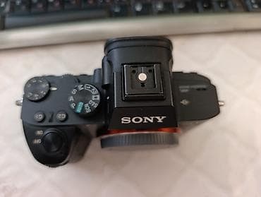 кел кел: Полнокадровая беззеркальная камера Sony α7 III (ILCE-7M3), байонет — 3