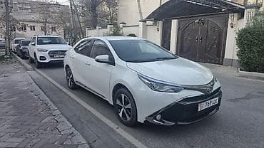 passat b5: Toyota Corolla: 2019 г., 1.8 л, Робот, Бензин, Седан — 2