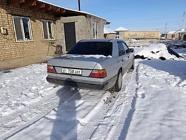 merce: Mercedes-Benz W124: 1990 г., Седан — 3
