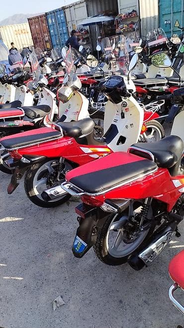 св: Скутер Daelim Ace 125 Характеристики и комплектация: - Двигатель — 2