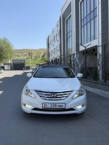 Hyundai Sonata: 2012 г., 2 л, Автомат, Бензин, Седан — 1