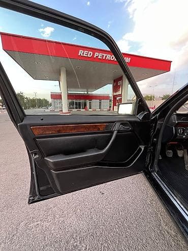 панель w211: Mercedes-Benz W124: 1992 г., 2 л, Механика, Бензин, Седан — 8