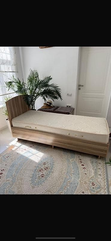 Односпальная кровать с матрасом и выдвижными ящиками - Формат