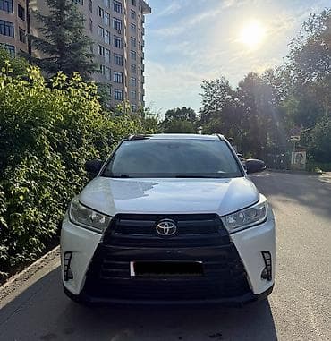 Toyota Highlander: 2018 г., 3.5 л, Автомат, Бензин, Кроссовер