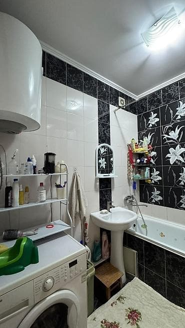 2 bedroom: 2 комнаты, 68 м², 106 серия улучшенная, 4 этаж, Косметический ремонт — 9