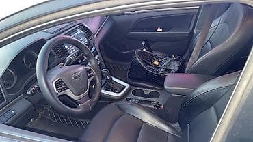 Hyundai Elantra: 2019 г., 1.6 л, Автомат, Гибрид, Седан — 4