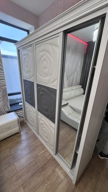 Тумбалар: Уктоочу бөлмө гарнитуру, Шкаф, түсү - Ак — 1