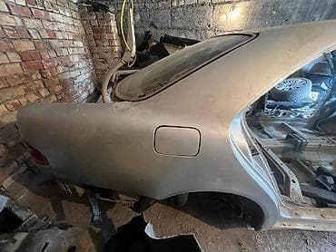 model y: Mercedes-Benz E-Class: 2001 г., Седан — 6
