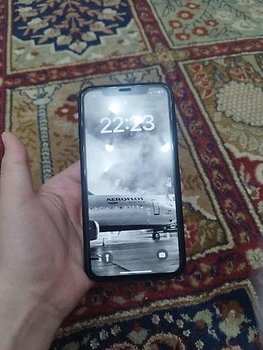 appl x: IPhone Xr, Б/у, 128 ГБ, Черный, Чехол, 79 % — 2