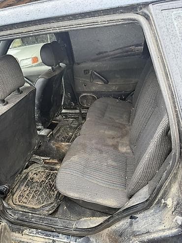 разбор 211: Volkswagen Passat: 1993 г., Механика, Бензин, Универсал — 6