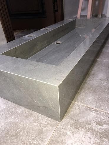 Раковина из керамогранита состояние б/у размер 120*45 at lalafo.kg Раковина из керамогранита состояние б/у размер 120*45