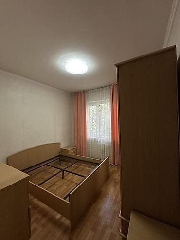 Недвижимость: Сдаётся просторная квартира с раздельной планировкой. Описание: - — 5