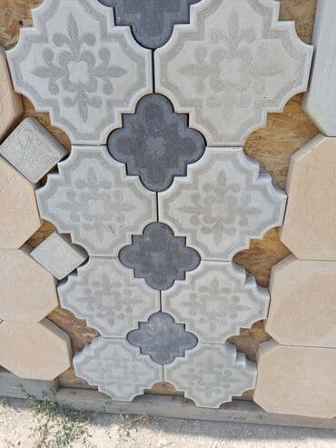 грохус цена: Продаю бракованные брусчатки.разного цвета и форм.дешево.по 300 сом за — 4