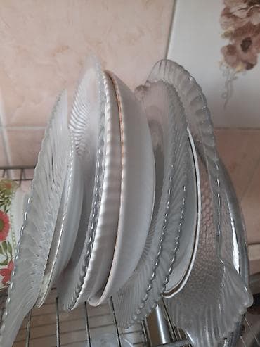 Набор посуды и светильников (разнородный лот) Состав: - Стеклянные