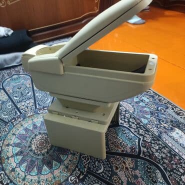 lexus es 2017: Подлокотник цвет - Бежевый, Новый, Самовывоз — 2