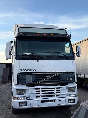 хово каропка: Тягач, Volvo, 2003 г., Самосвал — 1