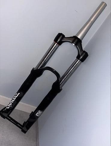 Вилка RockShox (жесткая ось) - Под колесо 26" (по геометрии и