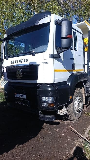 хового: Самосвал HOWO (CNHTC) 6x4 - Конфигурация: трехосный, привод 6x4 - — 3