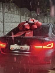 свадебный букет из атласных лент: Аренда и продажа Большой декоративный бант для автомобиля - Яркий — 8