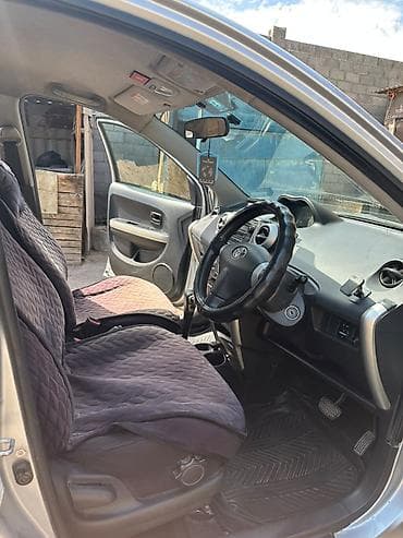 mini itx: Toyota Ist: 2003 г., Бензин, Хэтчбэк — 5