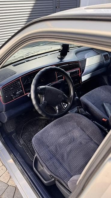 стекло гольф 2: Volkswagen Golf: 1993 г., 1.8 л, Ручные, Бензин, Хэтчбэк — 7